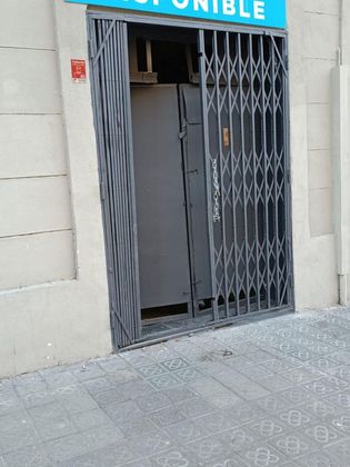 Foto 1 de Venta de local en La Sagrada Família de 88 m²