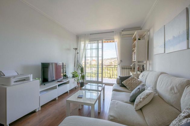 Foto 1 de Piso en alquiler en La Nova Esquerra de l'Eixample de 3 habitaciones con terraza y muebles