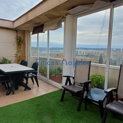 Foto 1 de Àtic en venda a Can Feu - Can Gambús - Hostafrancs de 4 habitacions amb terrassa i ascensor