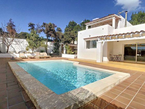 Foto 1 de Chalet en venta en Sant Antoni de Portmany de 6 habitaciones con terraza y piscina