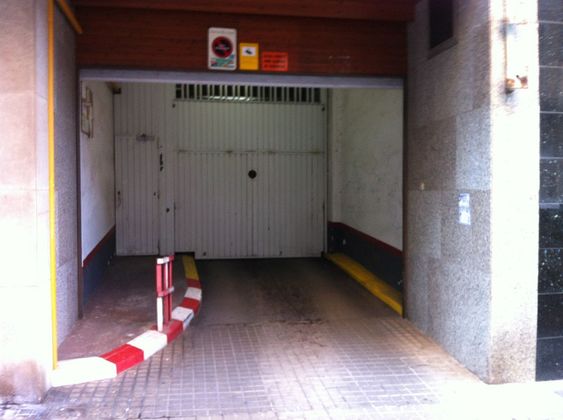 Foto 2 de Venta de garaje en calle De Sant Llorenç de 9 m²