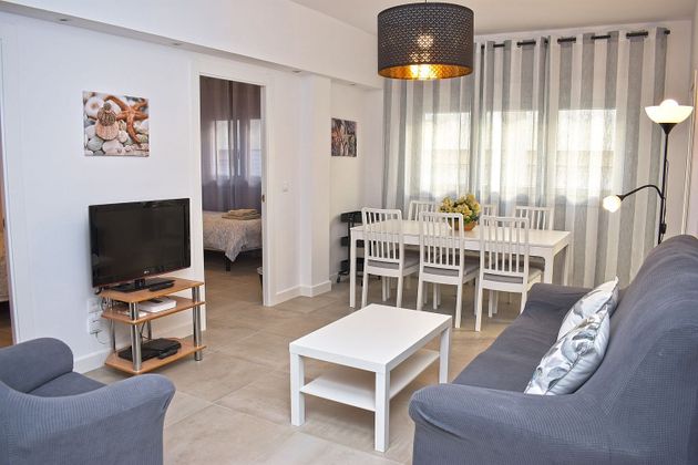 Foto 1 de Alquiler de piso en avenida Condes de San Isidro de 3 habitaciones con terraza y muebles