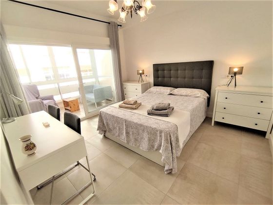 Foto 2 de Alquiler de piso en avenida Condes de San Isidro de 3 habitaciones con terraza y muebles