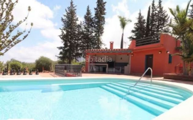 Foto 1 de Casa en lloguer a Alhaurín el Grande de 3 habitacions amb piscina i aire acondicionat