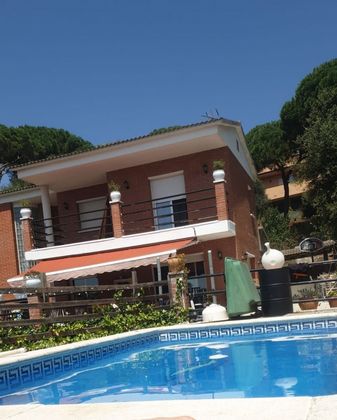 Foto 1 de Xalet en venda a calle Montnegre de 5 habitacions amb terrassa i piscina