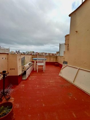Foto 2 de Pis en venda a Casco Antiguo de 3 habitacions amb terrassa