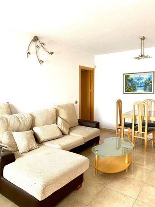 Foto 1 de Pis en venda a Centre - Castelldefels de 4 habitacions amb terrassa i balcó
