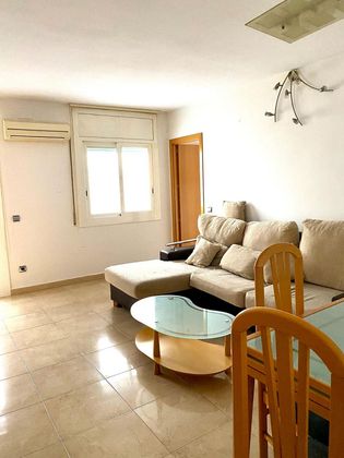 Foto 2 de Pis en venda a Centre - Castelldefels de 4 habitacions amb terrassa i balcó