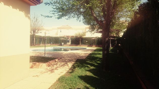 Foto 2 de Casa adosada en venta en Vista Azul - Consolación de 3 habitaciones con piscina y garaje