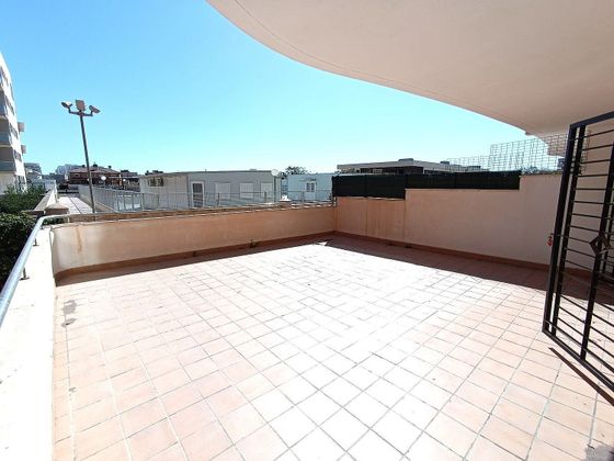 Foto 2 de Pis en venda a avenida Reino de España de 3 habitacions amb terrassa i piscina