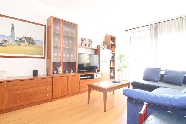 Foto 2 de Piso en venta en Olesa de Montserrat de 4 habitaciones con balcón y aire acondicionado
