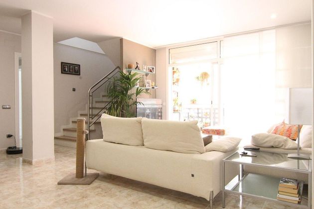 Foto 1 de Dúplex en venta en Olesa de Montserrat de 4 habitaciones con terraza y balcón