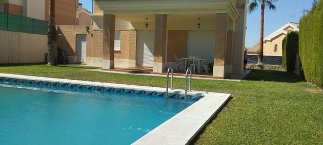 Foto 2 de Xalet en venda a calle Cañada Real de 4 habitacions amb terrassa i piscina