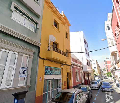 Foto 2 de Casa en venda a calle Bernardo de la Torre de 4 habitacions amb garatge