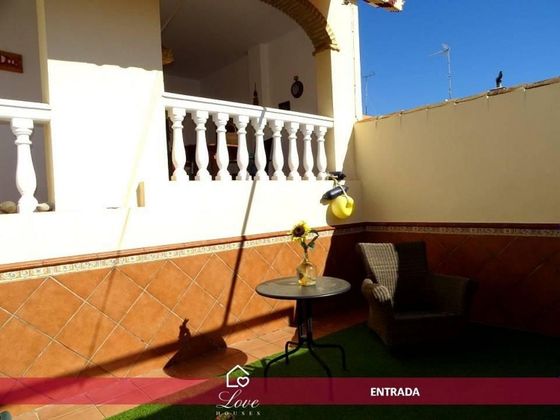 Foto 2 de Casa adossada en venda a Camposoto - Gallineras de 4 habitacions amb terrassa i garatge