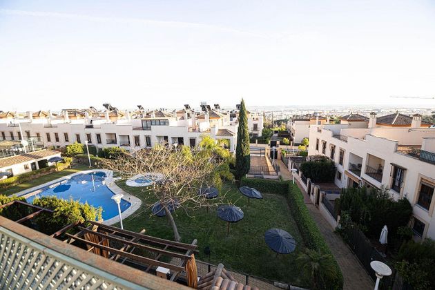 Foto 1 de Casa en venda a El Brillante -El Naranjo - El Tablero de 3 habitacions amb terrassa i piscina