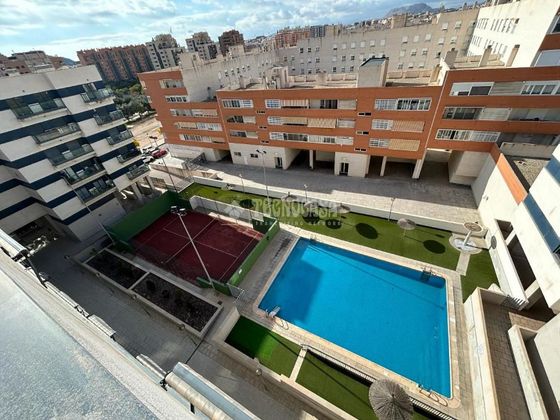 Foto 2 de Pis en venda a calle De la Bellea del Foc de 4 habitacions amb piscina i garatge