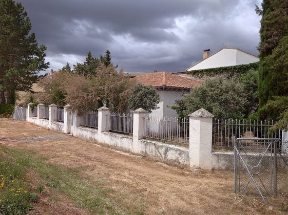 Foto 1 de Chalet en venta en carretera De Valladolid de 2 habitaciones con garaje y jardín