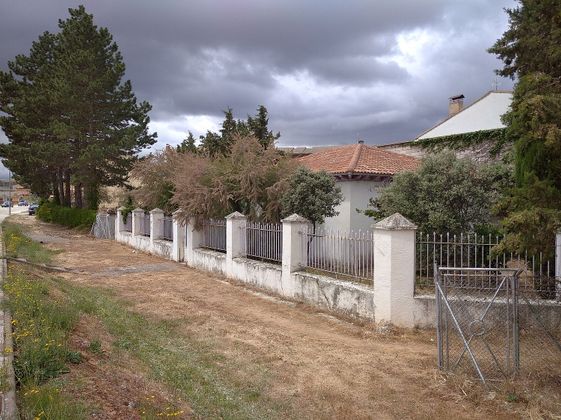 Foto 2 de Xalet en venda a carretera De Valladolid de 2 habitacions amb garatge i jardí