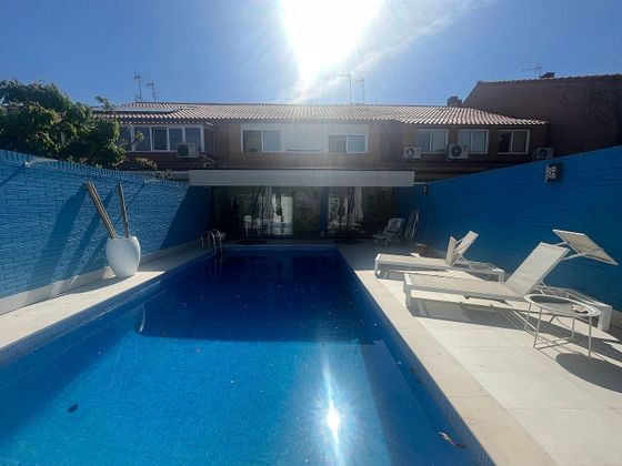 Foto 1 de Casa en venda a Humanes de Madrid de 4 habitacions amb terrassa i piscina