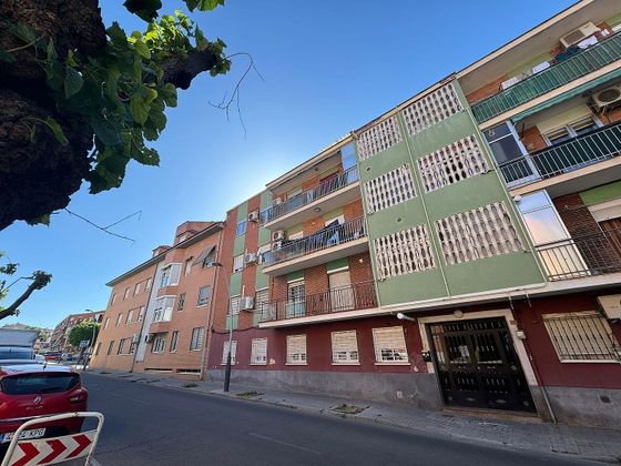Foto 1 de Venta de piso en Nuevo Aranjuez de 2 habitaciones con terraza y balcón