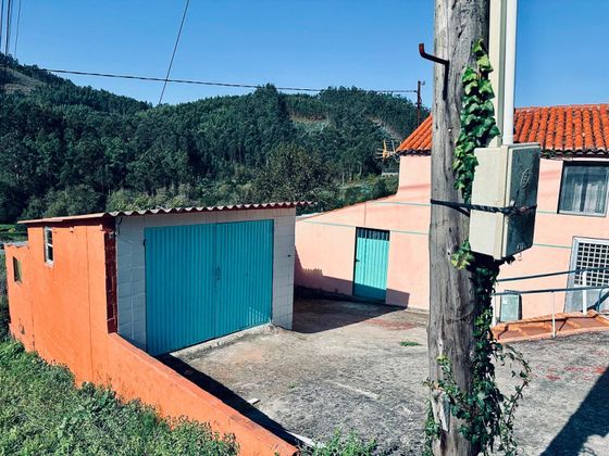 Foto 2 de Casa rural en venta en Neda de 2 habitaciones con terraza y jardín