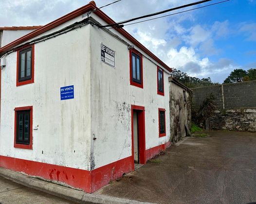 Foto 1 de Casa adossada en venda a Sedes - Pedroso - Doso de 1 habitació amb jardí