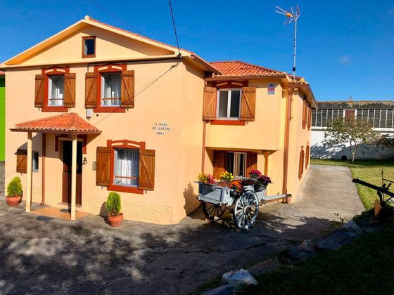 Foto 1 de Casa en venda a Valdoviño de 6 habitacions amb jardí i calefacció