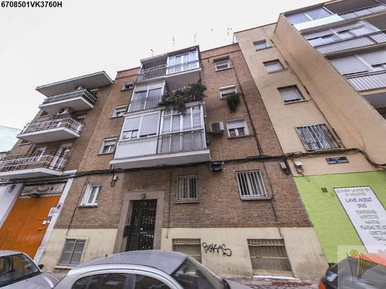 Foto 1 de Pis en venda a calle De Ramón Serrano de 3 habitacions i 44 m²