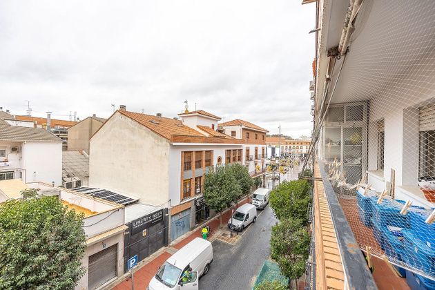 Foto 1 de Piso en venta en calle Ramon y Cajal de 3 habitaciones con terraza y ascensor