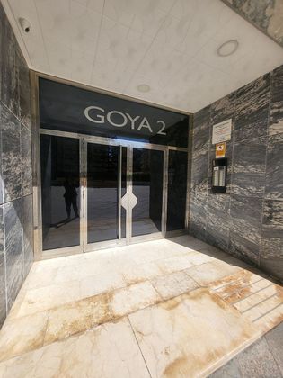 Foto 2 de Piso en venta en plaza Goya de 3 habitaciones con terraza y garaje