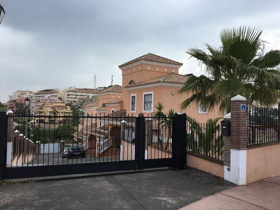 Foto 1 de Casa en venda a Riviera del Sol de 4 habitacions amb terrassa i piscina