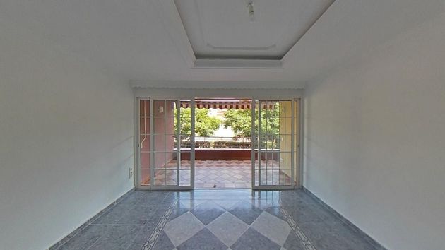 Foto 1 de Pis en venda a Centro Ciudad de 4 habitacions amb terrassa i jardí