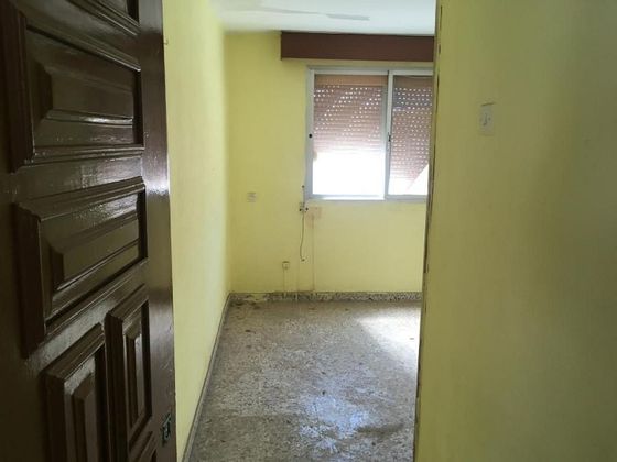 Foto 2 de Venta de piso en calle Antonio María Isola de 2 habitaciones con terraza