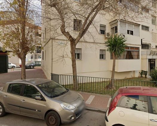 Foto 1 de Pis en venda a calle Ebro de 3 habitacions amb terrassa i balcó