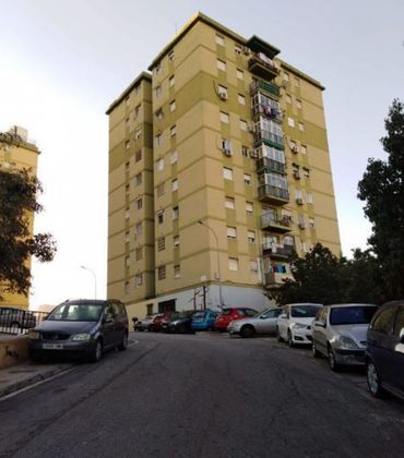 Foto 2 de Pis en venda a calle Genoveses de 2 habitacions amb terrassa i balcó