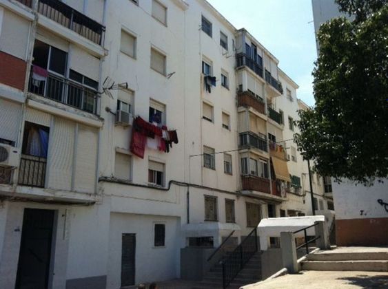 Foto 1 de Venta de piso en Carlos Haya de 3 habitaciones con balcón