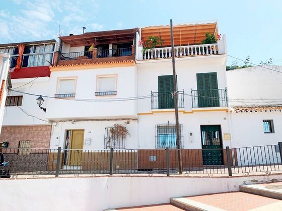 Foto 1 de Casa en venda a calle Tras Casas Capitulares de 3 habitacions amb terrassa
