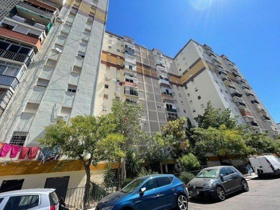 Foto 1 de Piso en venta en calle Guadalimar de 3 habitaciones con terraza y ascensor