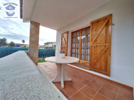 Foto 2 de Xalet en venda a calle De I' Assutzena de 4 habitacions amb terrassa i piscina
