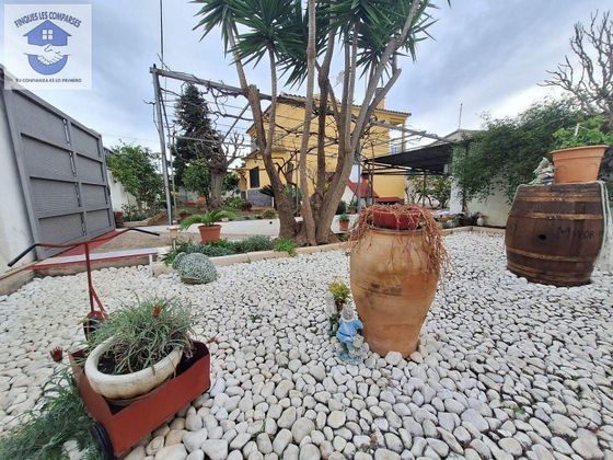 Foto 2 de Venta de chalet en La Muntanyeta - La Franquesa de 4 habitaciones con terraza y jardín