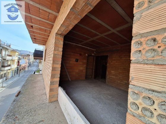 Foto 2 de Casa en venda a Les Roquetes de 4 habitacions amb piscina i garatge