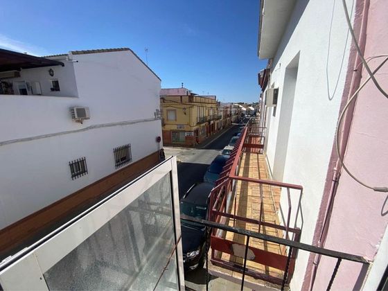 Foto 1 de Venta de casa en calle La Fuente de 5 habitaciones con balcón