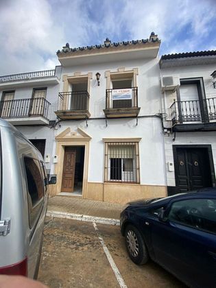 Foto 1 de Venta de casa adosada en calle Luis Benjumea de 4 habitaciones con terraza y balcón