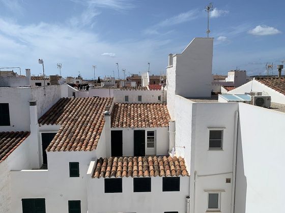 Foto 1 de Piso en alquiler en Ciutadella de 3 habitaciones con terraza y muebles