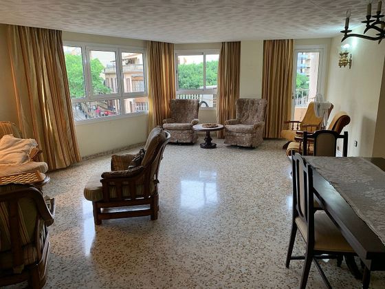Foto 1 de Piso en alquiler en Marquès de la Fontsanta - Pere Garau de 5 habitaciones con muebles y balcón