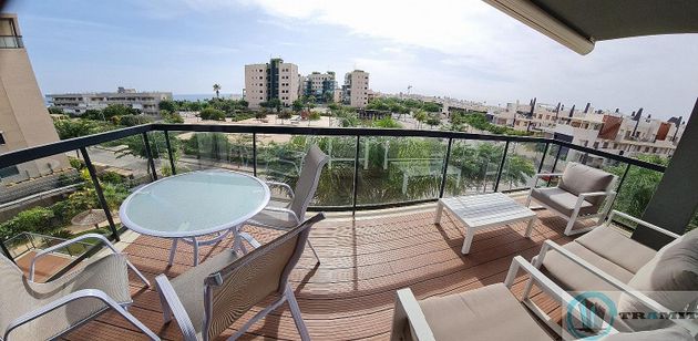 Foto 1 de Piso en venta en Torre de la Horadada de 2 habitaciones con terraza y piscina