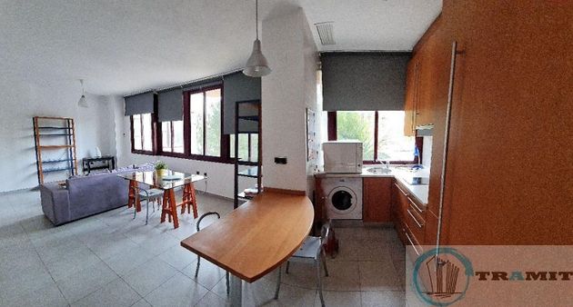 Foto 1 de Venta de piso en Juan Carlos I de 1 habitación con garaje y jardín