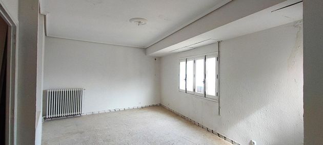 Foto 1 de Venta de piso en Oropesa de 3 habitaciones con calefacción