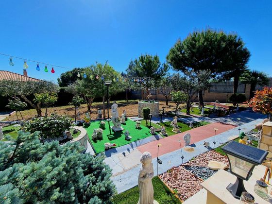 Foto 1 de Casa rural en venda a Camarma de Esteruelas de 4 habitacions amb terrassa i piscina